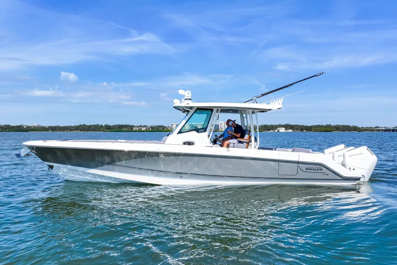 The Image of Boston Whaler 360 Outrage 2025 - 0