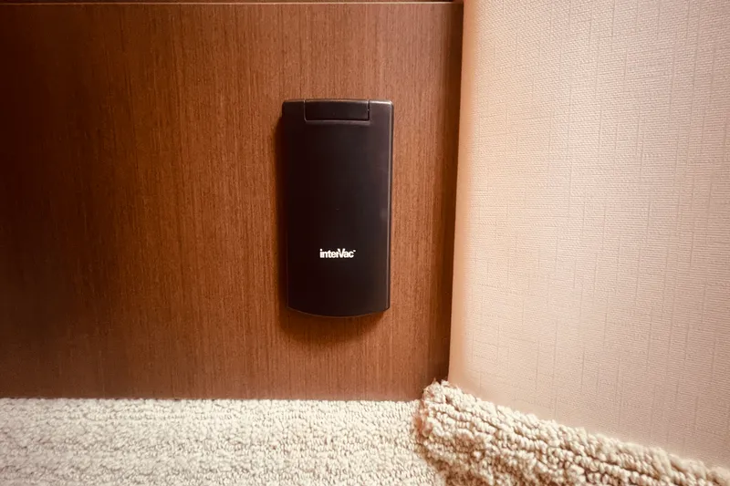 Slide: The Image of Sea Ray 350 SUNDANCER COUPE 2021 - 33