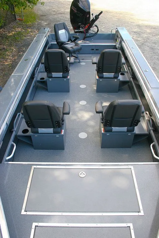 Slide: The Image of Thunder Jet Rush 229 Open Tiller 2026 - 6