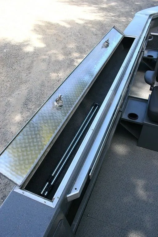 Slide: The Image of Thunder Jet Rush 229 Open Tiller 2026 - 10