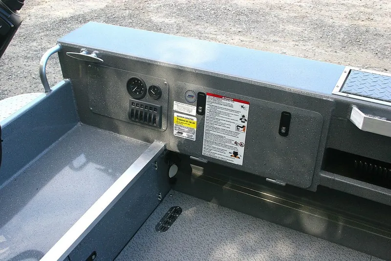 Slide: The Image of Thunder Jet Rush 229 Open Tiller 2026 - 8