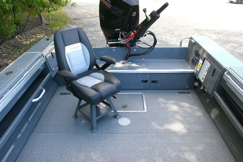 Slide: The Image of Thunder Jet Rush 229 Open Tiller 2026 - 7