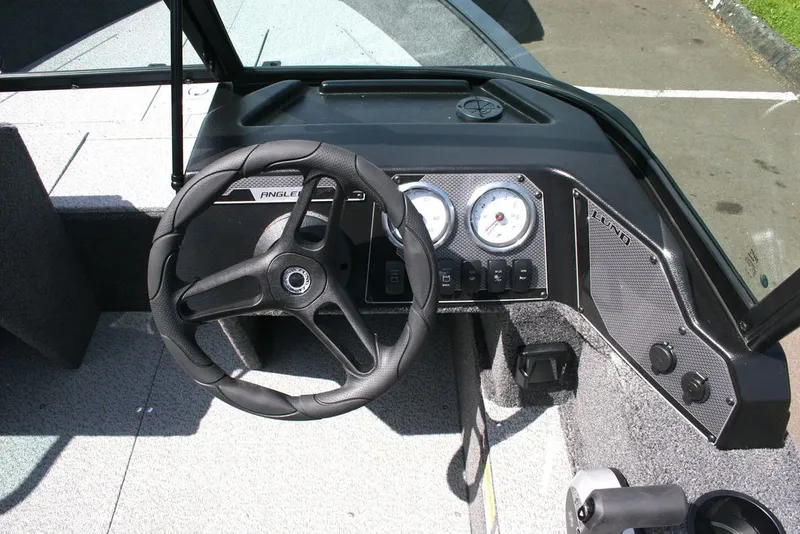 Slide: The Image of Lund 1650 Angler Sport 2026 - 7