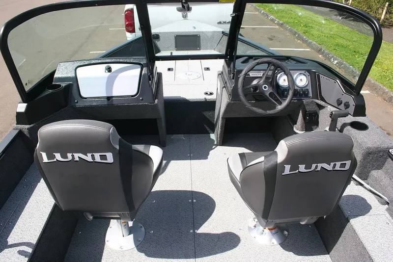 Slide: The Image of Lund 1650 Angler Sport 2026 - 4