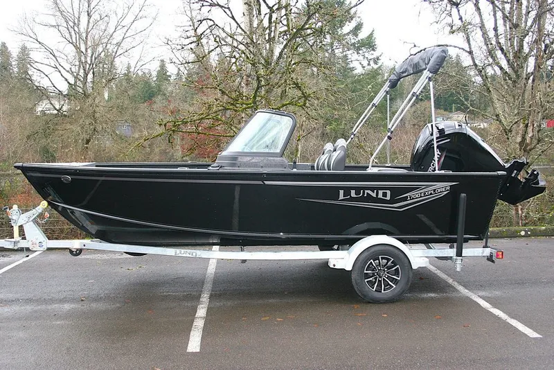 Slide: The Image of Lund 1700 Explorer Sport 2026 - 1