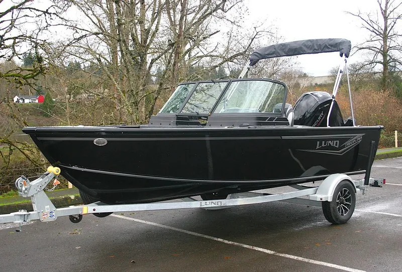 The Image of Lund 1700 Explorer Sport 2026 - 0