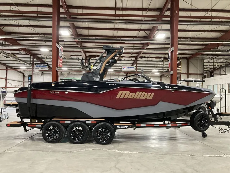 The Image of Malibu M242 2026 - 0