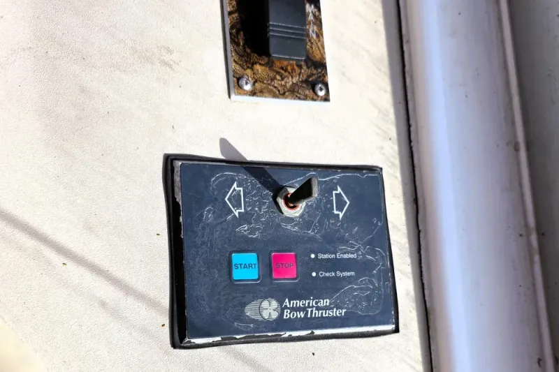 Slide: The Image of Sea Ray Sundancer 540 1999 - 24