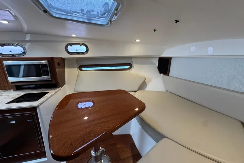 Slide: The Image of Pursuit OS 325 Offshore 2018 - 27