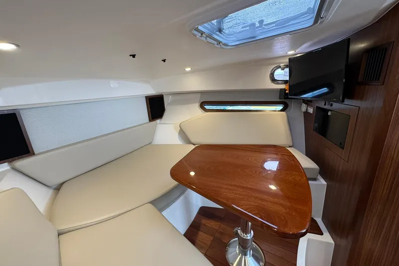 Slide: The Image of Pursuit OS 325 Offshore 2018 - 28