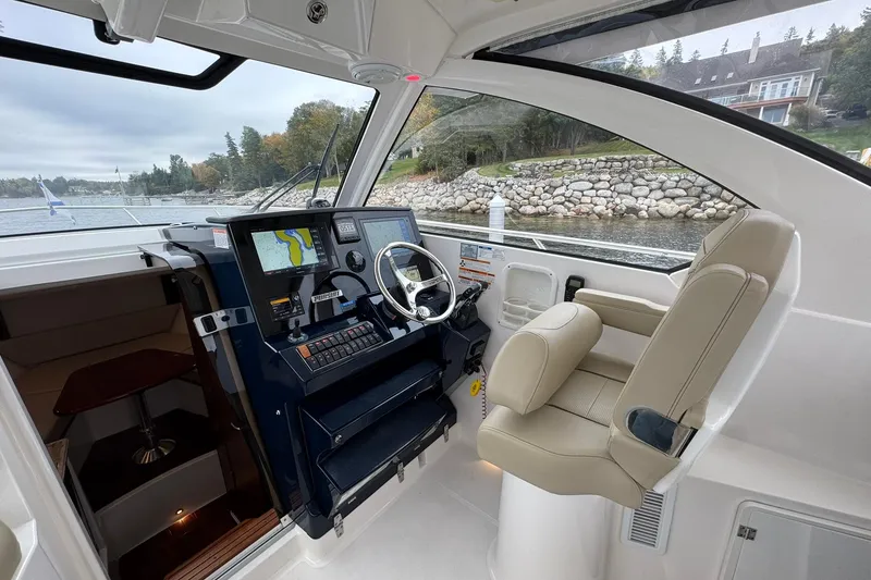 Slide: The Image of Pursuit OS 325 Offshore 2018 - 53