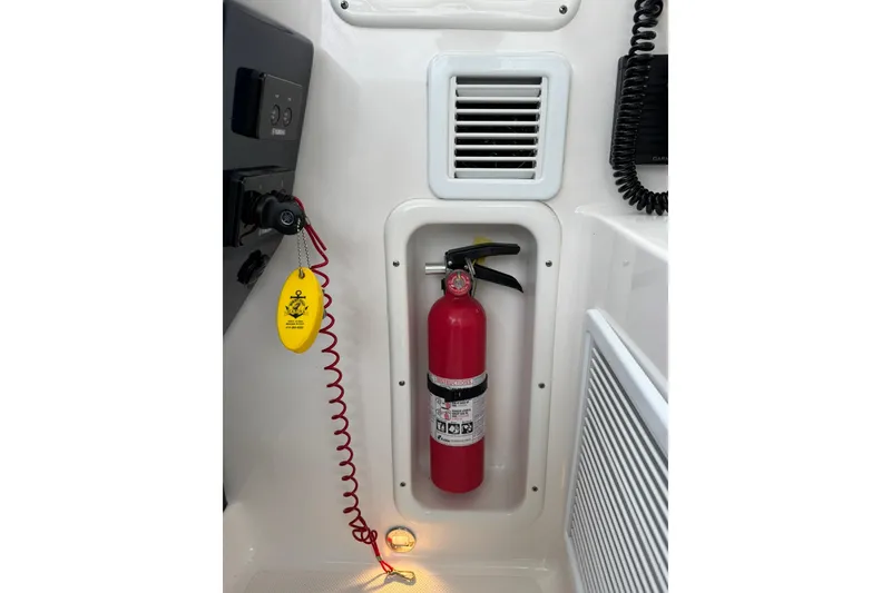 Slide: The Image of Pursuit OS 325 Offshore 2018 - 65