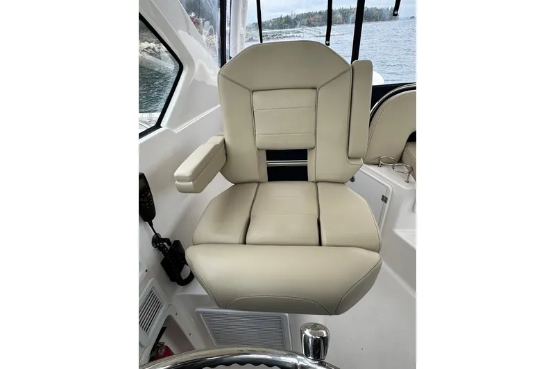 Slide: The Image of Pursuit OS 325 Offshore 2018 - 67