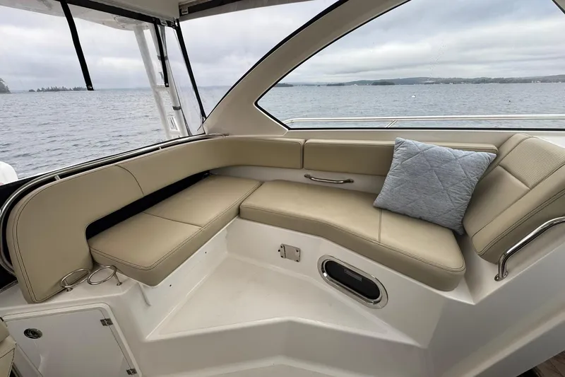 Slide: The Image of Pursuit OS 325 Offshore 2018 - 68