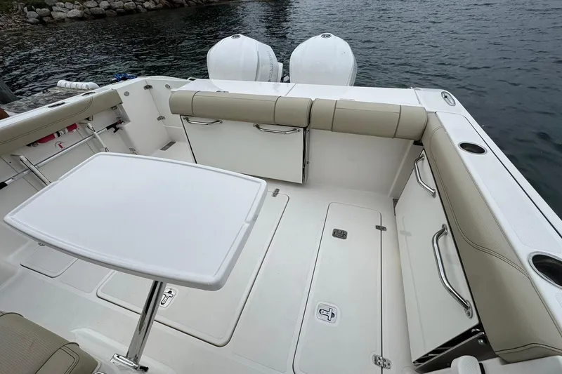 Slide: The Image of Pursuit OS 325 Offshore 2018 - 80