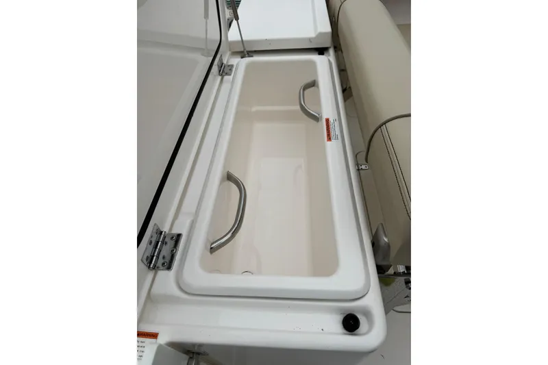 Slide: The Image of Pursuit OS 325 Offshore 2018 - 83