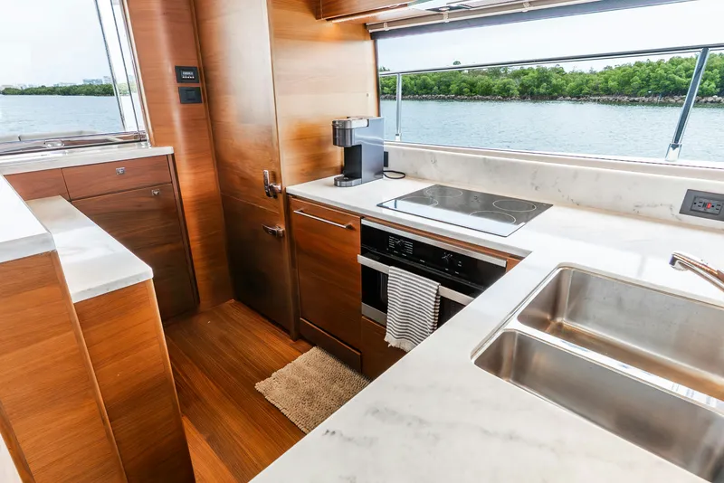 Slide: The Image of Princess Yachts 69 2018 - 27