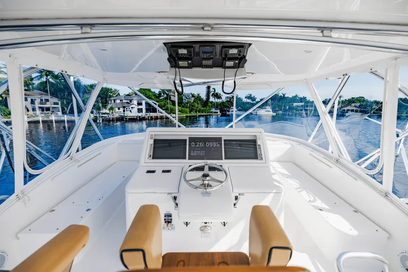 Slide: The Image of Hatteras GT63 2015 - 59