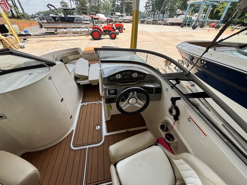 Slide: The Image of Stingray 234LR 2017 - 5