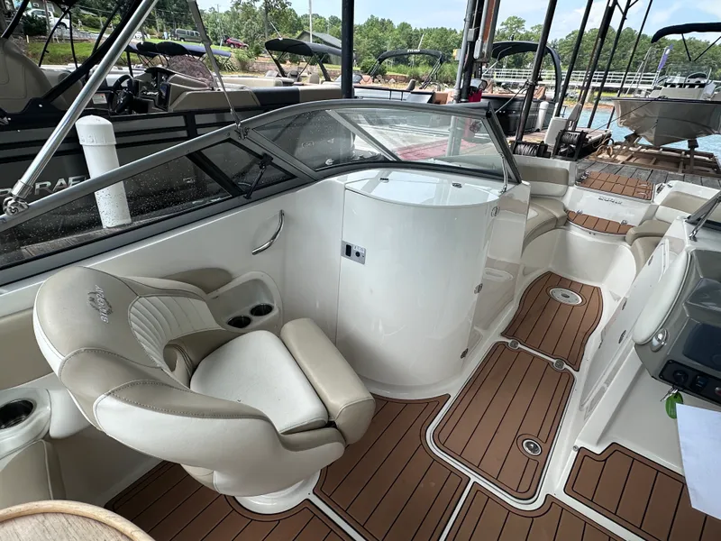 Slide: The Image of Stingray 234LR 2017 - 17