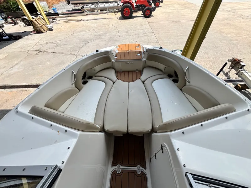 Slide: The Image of Stingray 234LR 2017 - 8