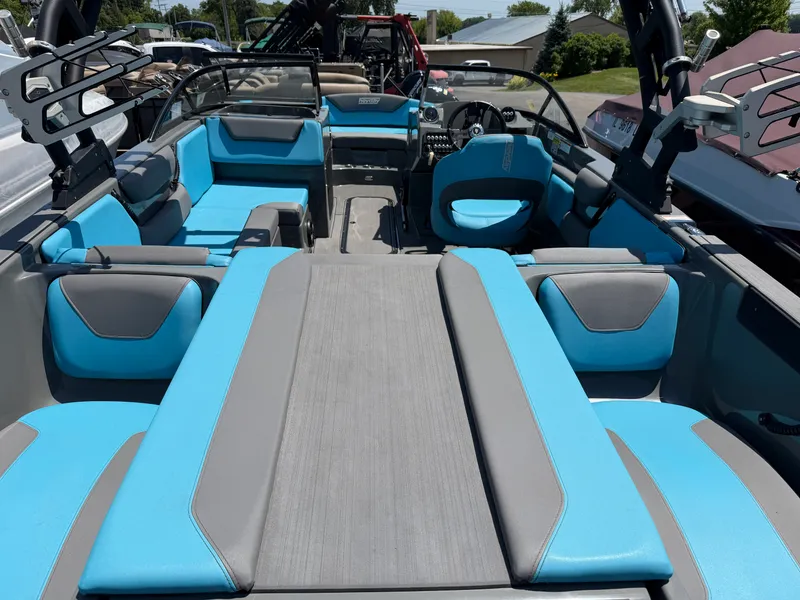 Slide: The Image of Heyday Wake Boats WT2 DC 2021 - 28