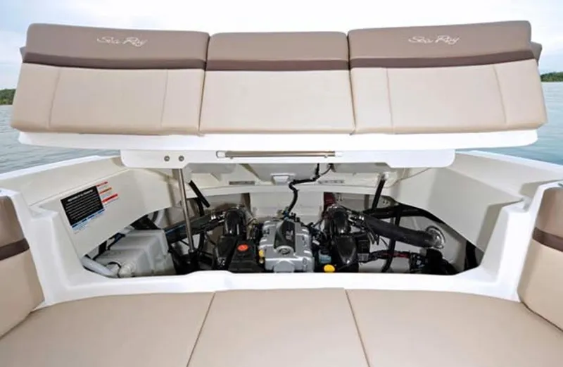 Slide: The Image of Sea Ray 270 SLX 2014 - 6