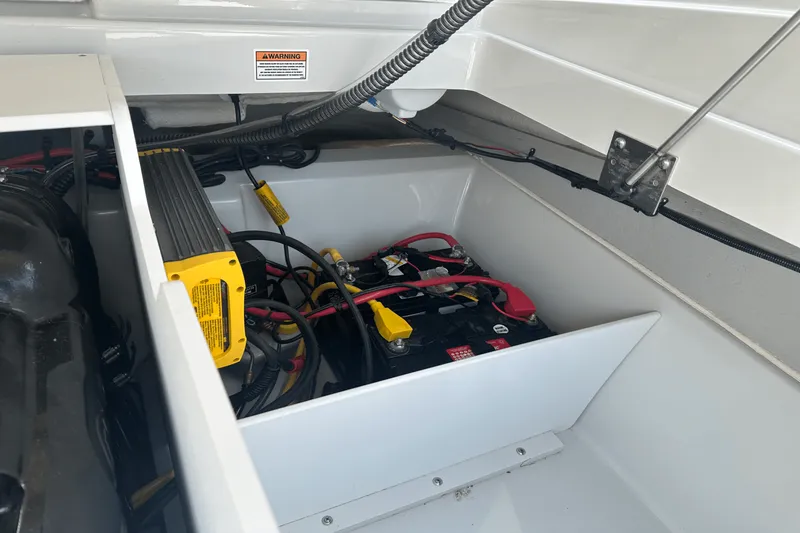 Slide: The Image of Crownline Boats 210 SS 2022 - 12