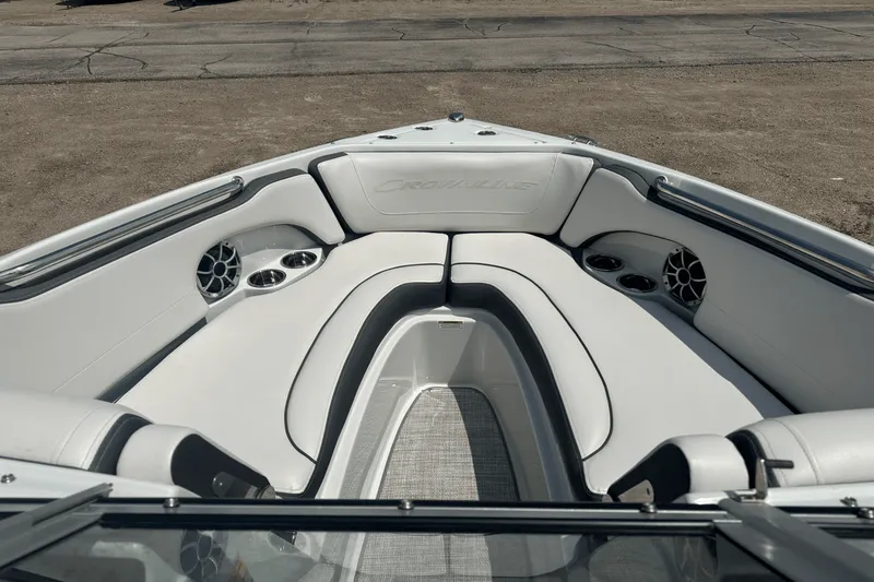 Slide: The Image of Crownline Boats 210 SS 2022 - 4