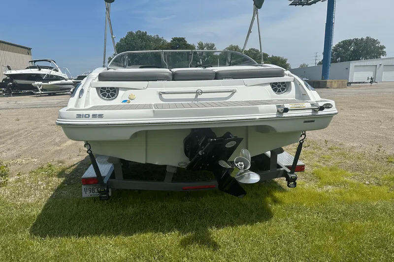 Slide: The Image of Crownline Boats 210 SS 2022 - 5