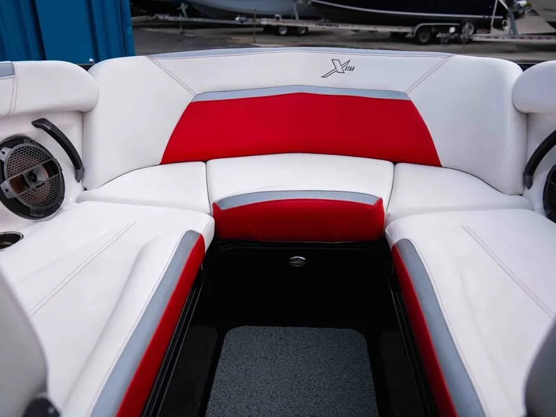 Slide: The Image of MasterCraft Xstar S 2022 - 20
