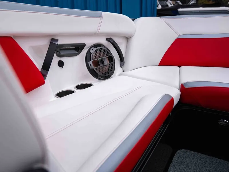 Slide: The Image of MasterCraft Xstar S 2022 - 21