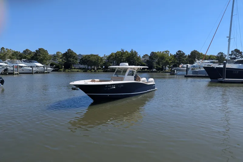 Slide: The Image of Scout 300 LXF 2020 - 10