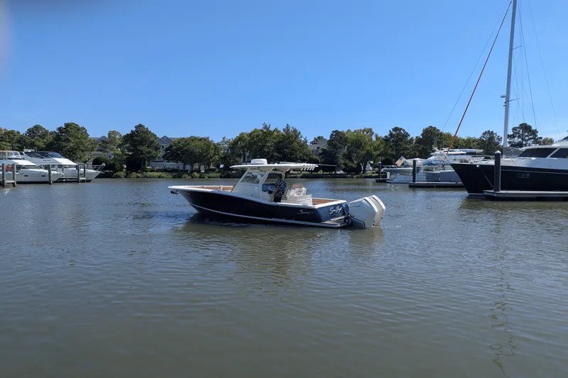 Slide: The Image of Scout 300 LXF 2020 - 16