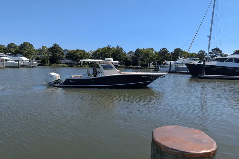 Slide: The Image of Scout 300 LXF 2020 - 3