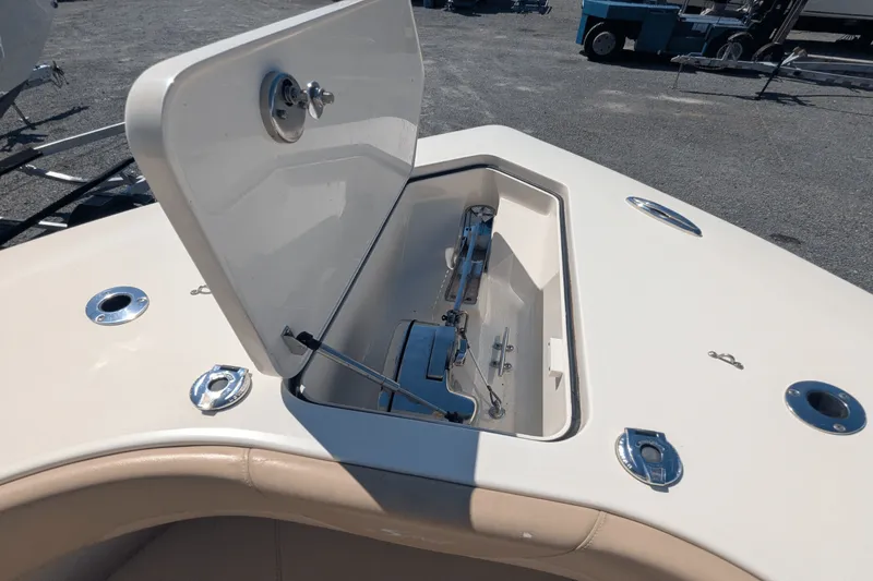 Slide: The Image of Scout 300 LXF 2020 - 43