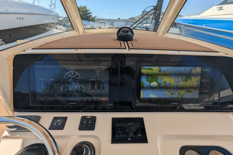 Slide: The Image of Scout 300 LXF 2020 - 53