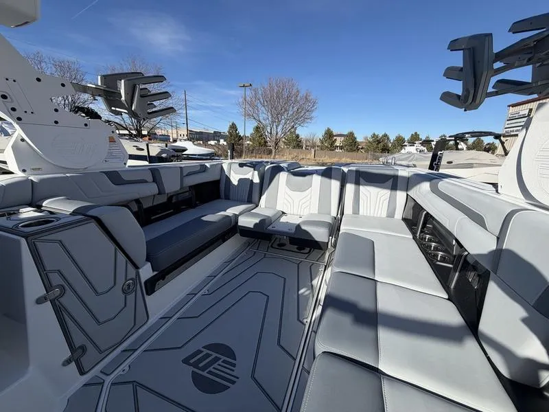 Slide: The Image of Malibu 25 LSV 2026 - 28