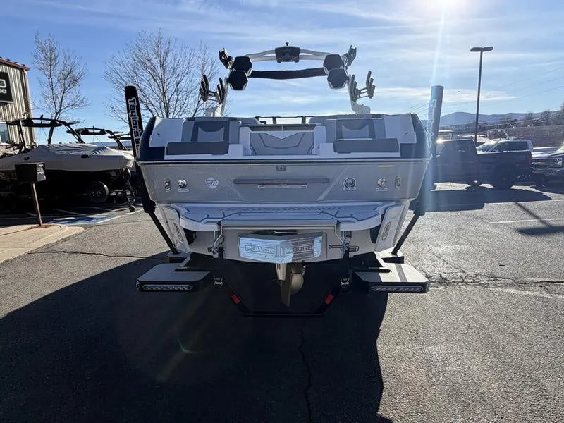 Slide: The Image of Malibu 25 LSV 2026 - 7