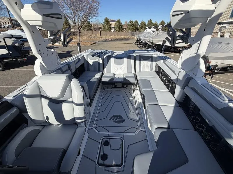 Slide: The Image of Malibu 25 LSV 2026 - 18