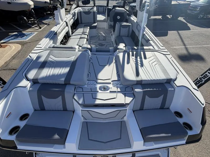 Slide: The Image of Malibu 25 LSV 2026 - 11