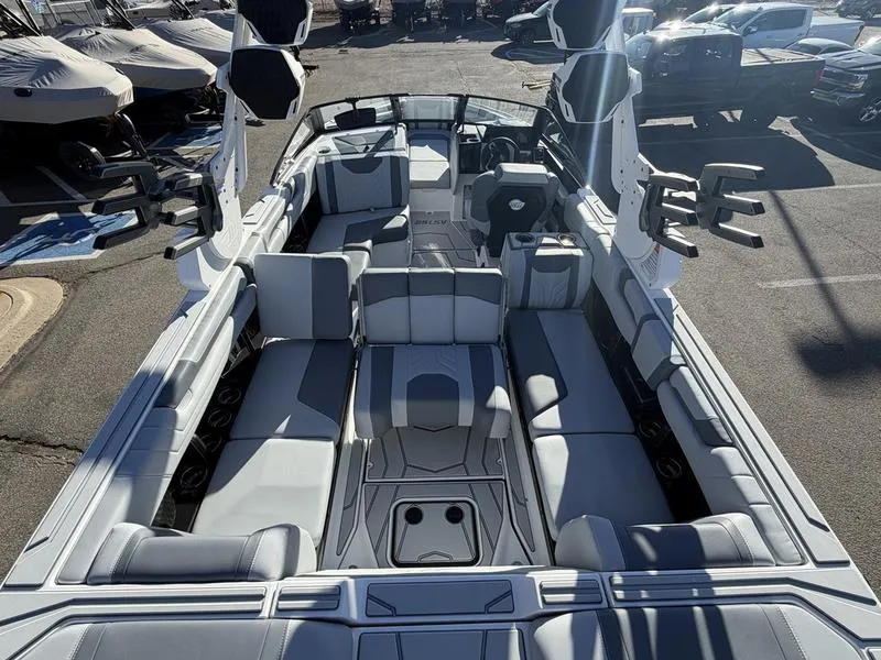 Slide: The Image of Malibu 25 LSV 2026 - 21