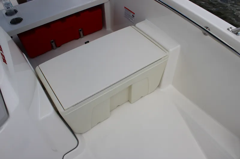 Slide: The Image of Boston Whaler 160 Super Sport 2026 - 19