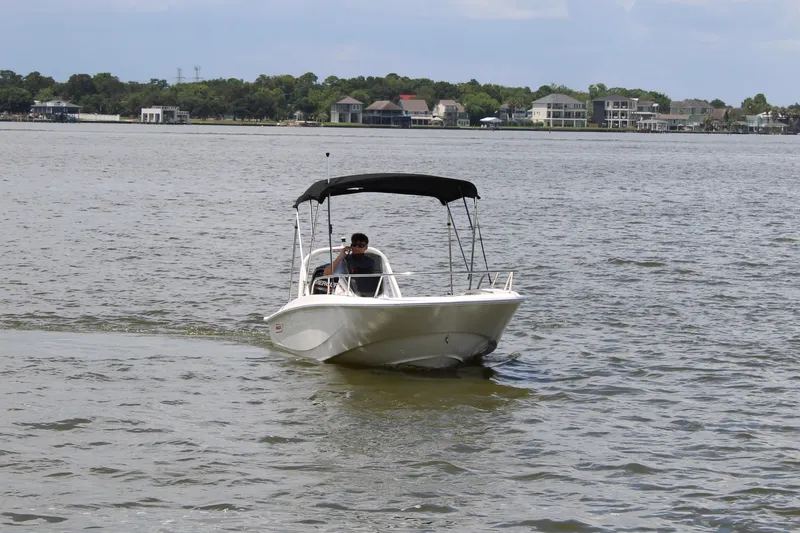 Slide: The Image of Boston Whaler 160 Super Sport 2026 - 8