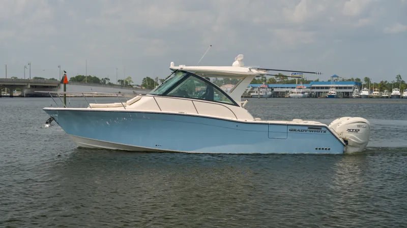 The Image of Grady-White Express 340 2027 - 0