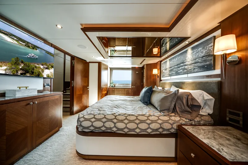 Slide: The Image of Ocean Alexander 100 MY 2018 - 90
