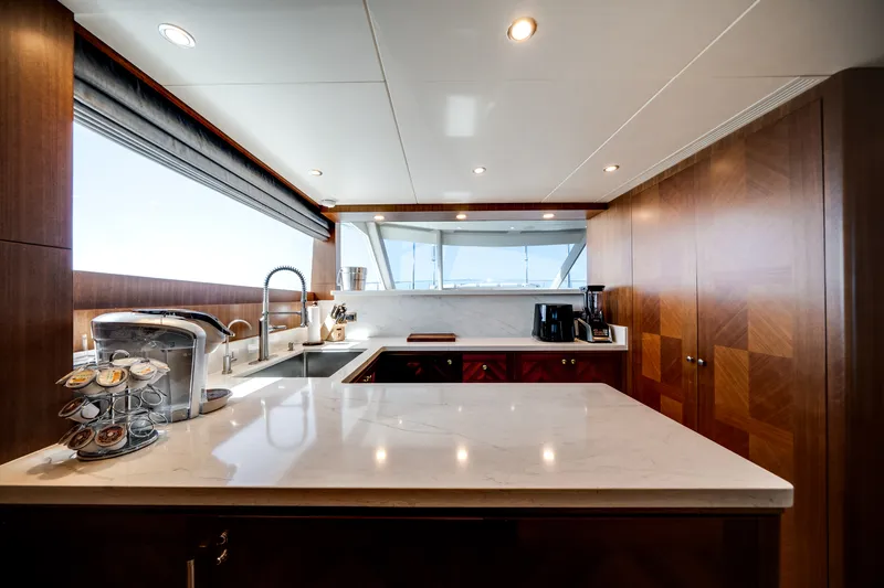 Slide: The Image of Ocean Alexander 100 MY 2018 - 47