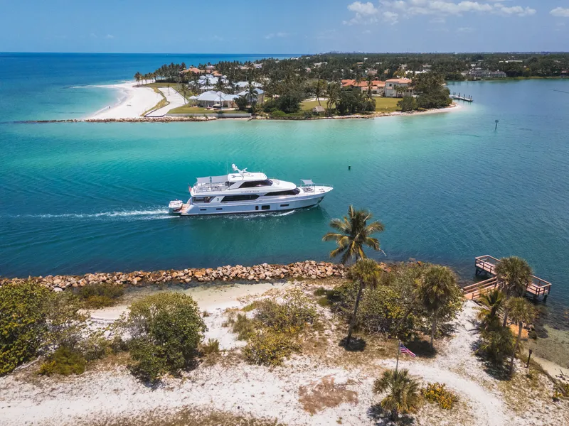 Slide: The Image of Ocean Alexander 100 MY 2018 - 31