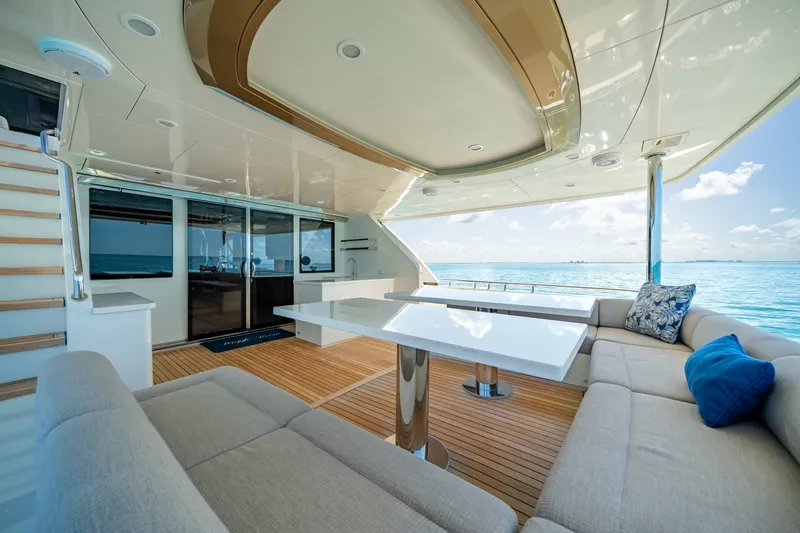 Slide: The Image of Ocean Alexander 100 MY 2018 - 94
