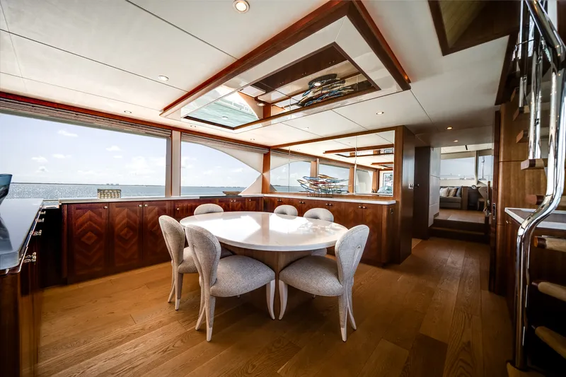 Slide: The Image of Ocean Alexander 100 MY 2018 - 36